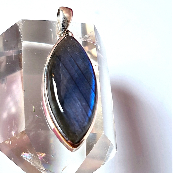 Large Natural Labradorite 13x35mm 925 Sterling Silver Pendant - Picture 3 of 8